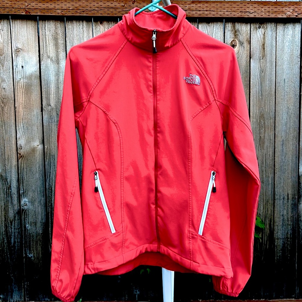 Woman’s NorthFace Jacket